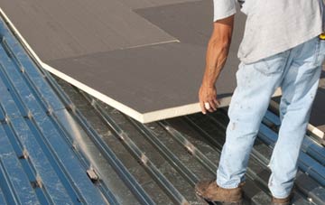 benefits of insulating Hound flat roofing
